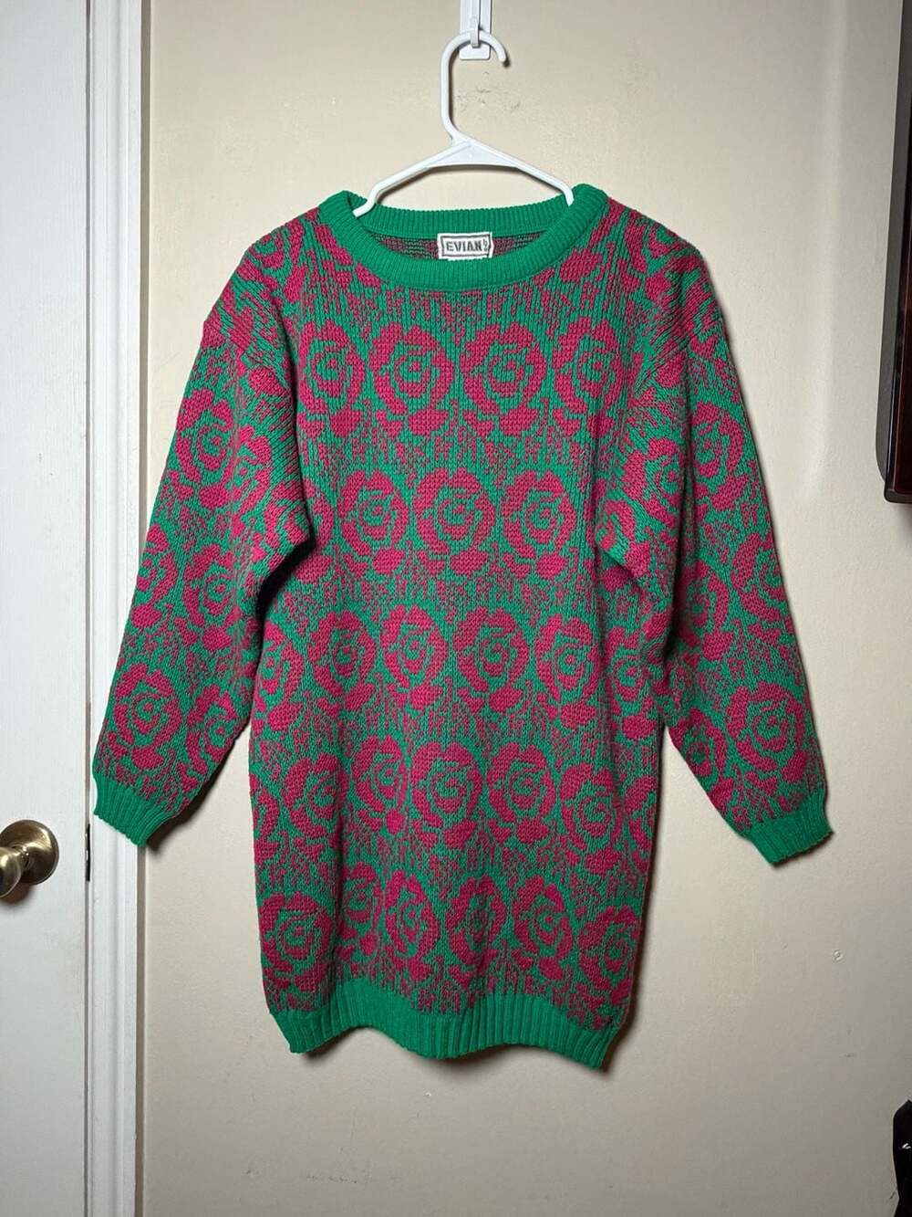 Evian grandma core Sweater Size M Green Pink Floral Knit Pullover